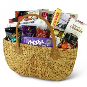 gift-basket-chocoholic-heven-inside-basket